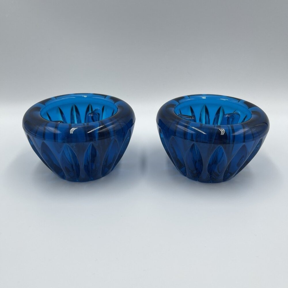 Stunning Pair Viking Glass Blue Diamond Ribbed Candleholders Vintage - Picture 11 of 16